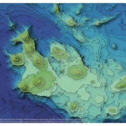 Batimetría y Topografía de las Islas Galápagos (2023)